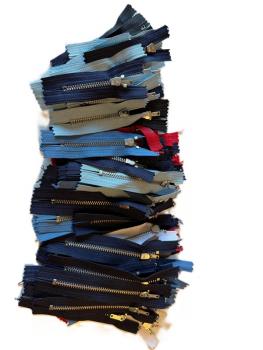 Beutel a0,5kg Jeansreißverschluss  unteilbar 6cm-10cm farbig sort.